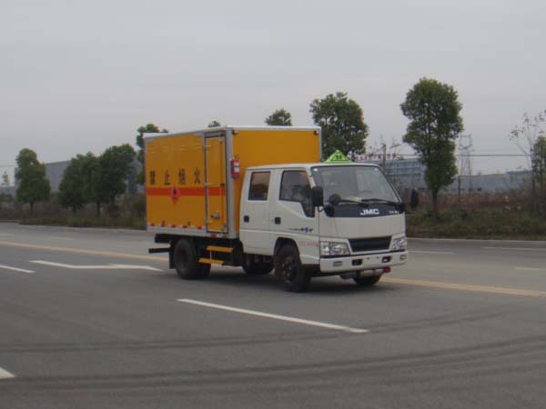 江特牌JDF5040XRYJ5型易燃液体厢式运输车